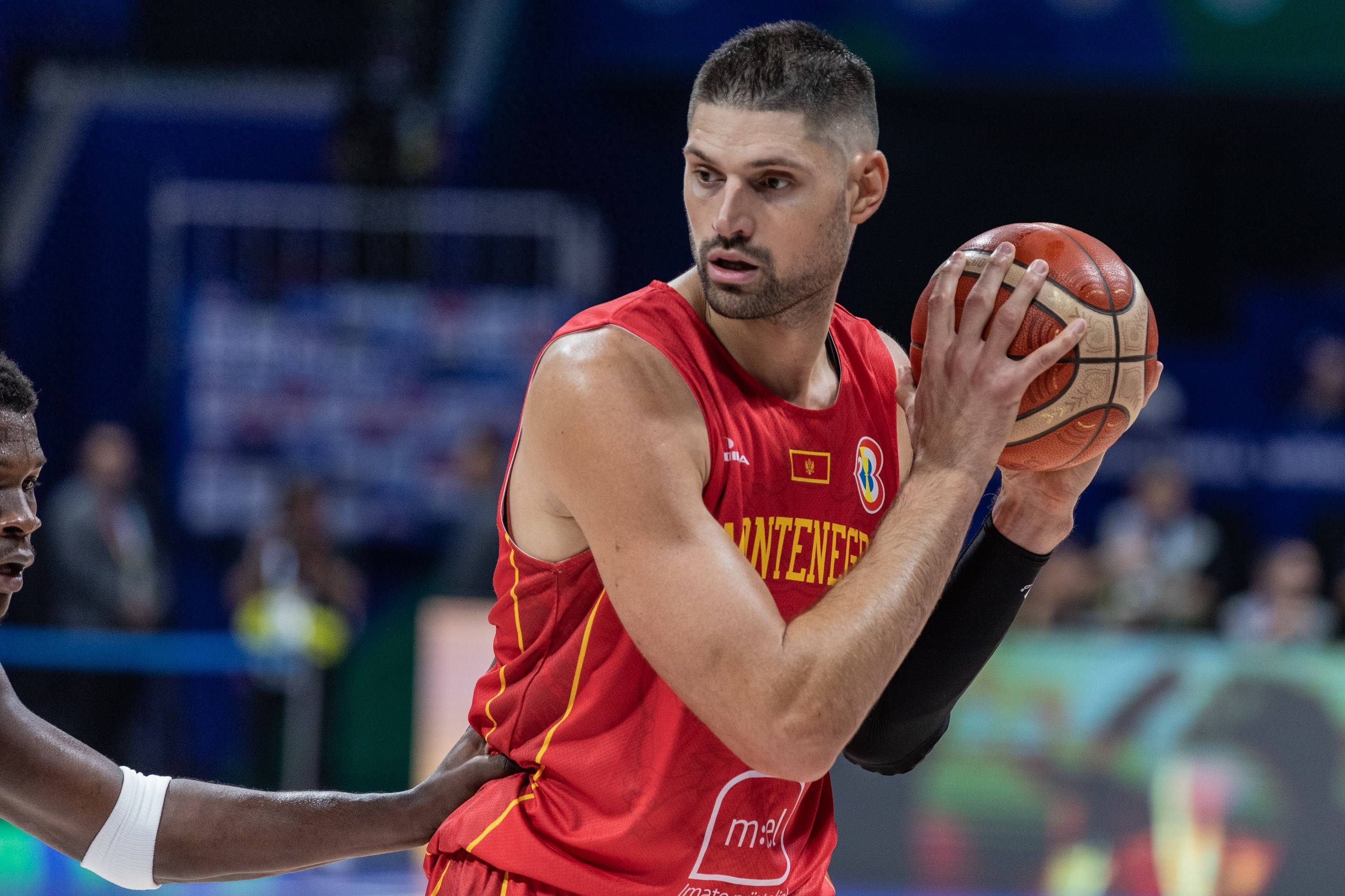 爱游戏入口-湖人碾压爵士，武切维奇高光表现